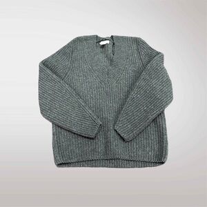 Grey H&M V neck sweater